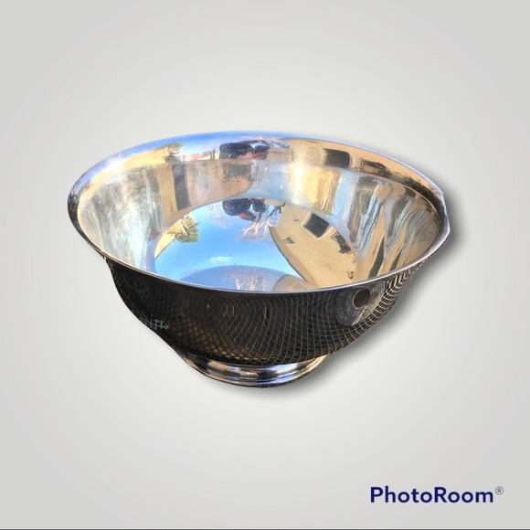 Vintage WM Rogers Paul Revere Reproduction 98-9 Set of 2 Silver Bowls - Picture 3 of 6